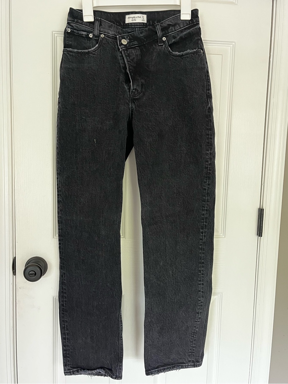 Abercrombie & Fitch The Dad High Rise Black Jeans Size 27 4R